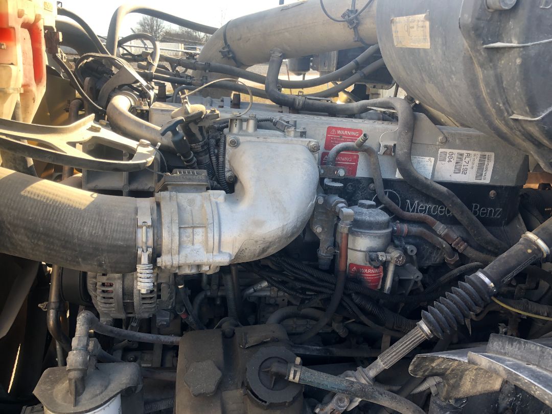 2009 STERLING L9500 - Image 26